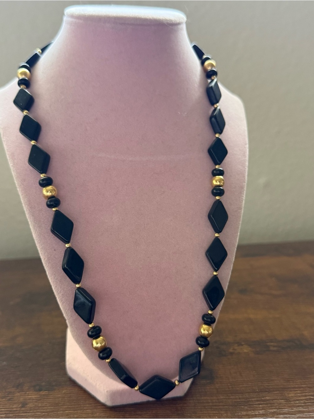 Vintage Trifari Black and Gold Faceted Beaded Necklace for Women